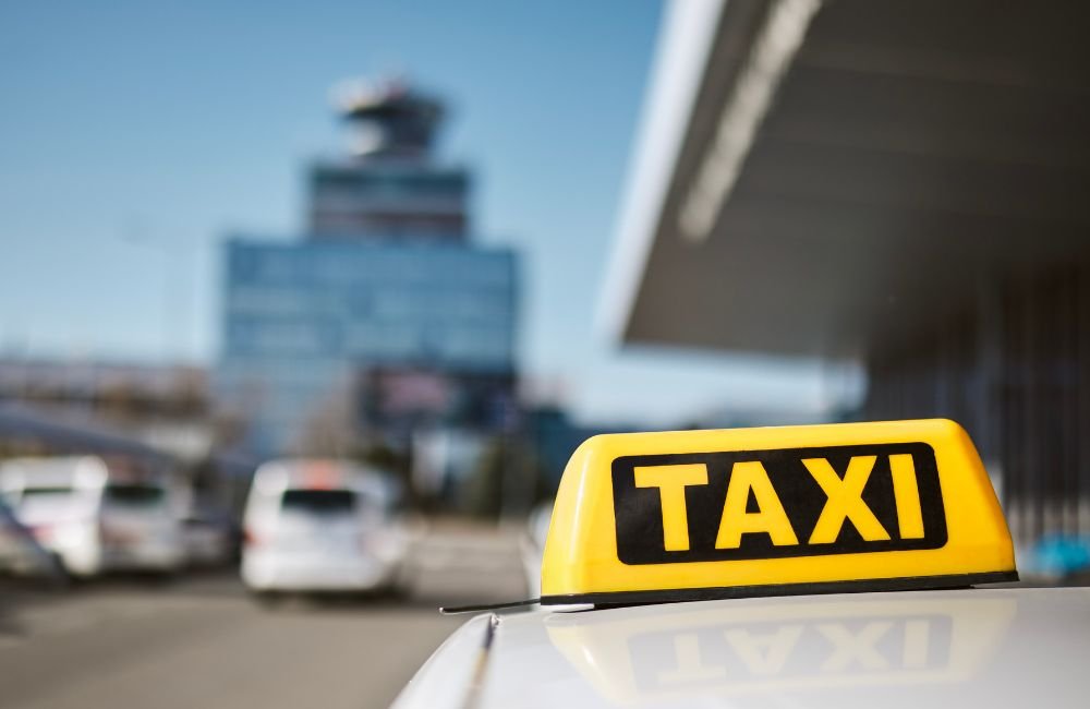 Use Official Airport Taxi Services