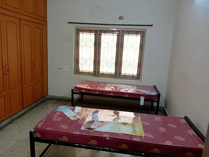 Tanishqa Girls Hostel in Hyderabad