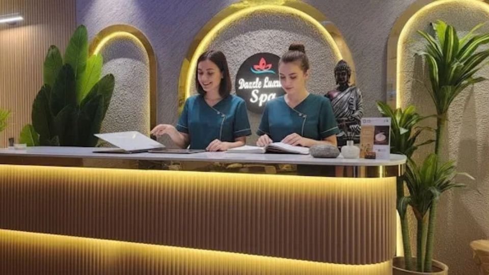 Dazzle Luxury Spa in Connaught Place