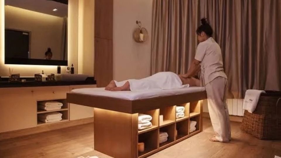 Eve Spa and Massage Parlour in Paharganj
