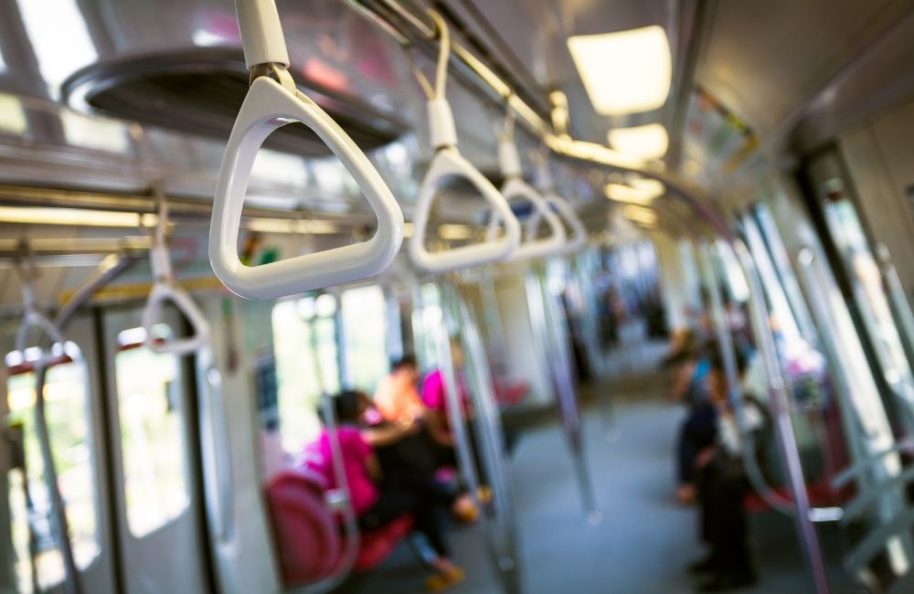 How to Travel Around Singapore Without a Taxi
